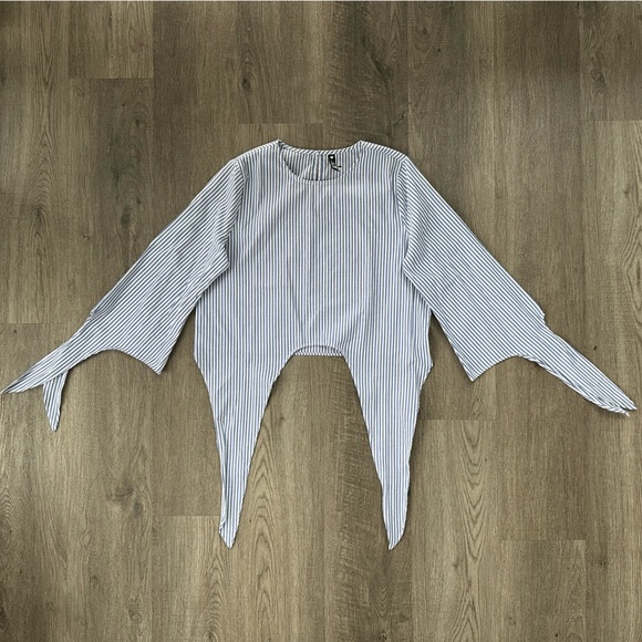 Tie-front crop top - Picture 1 of 3